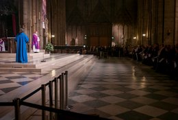 Altar;-André-Vingt-Trois;-Archbishop-of-Paris;-Blue-cope;-Cardinal;-Cathedral;-Chasuble;-Clergy;-Congregation;-Interior;-Kaleidos;-Kaleidos-images;-La-parole-à-limage;-Lent;-Liturgical-celebration;-Liturgical-purple;-Liturgy;-Mass;-Maurice-de-Sully;-Nave;-Notre-Dame-Cathedral;-Notre-Dame-de-Paris;-Paris;-Places-of-worship;-Purple-chasuble;-Stories-Pictures;-Tarek-Charara